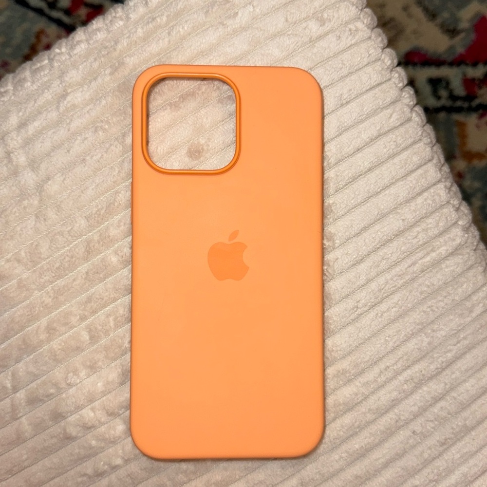 Apple iPhone 15 pro max silicone phone case